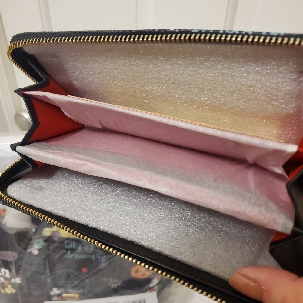 NWT Disney Dooney & Bourke Mickie & Minnie New York City Zip Satchel, Wa… - Picture 6 of 10